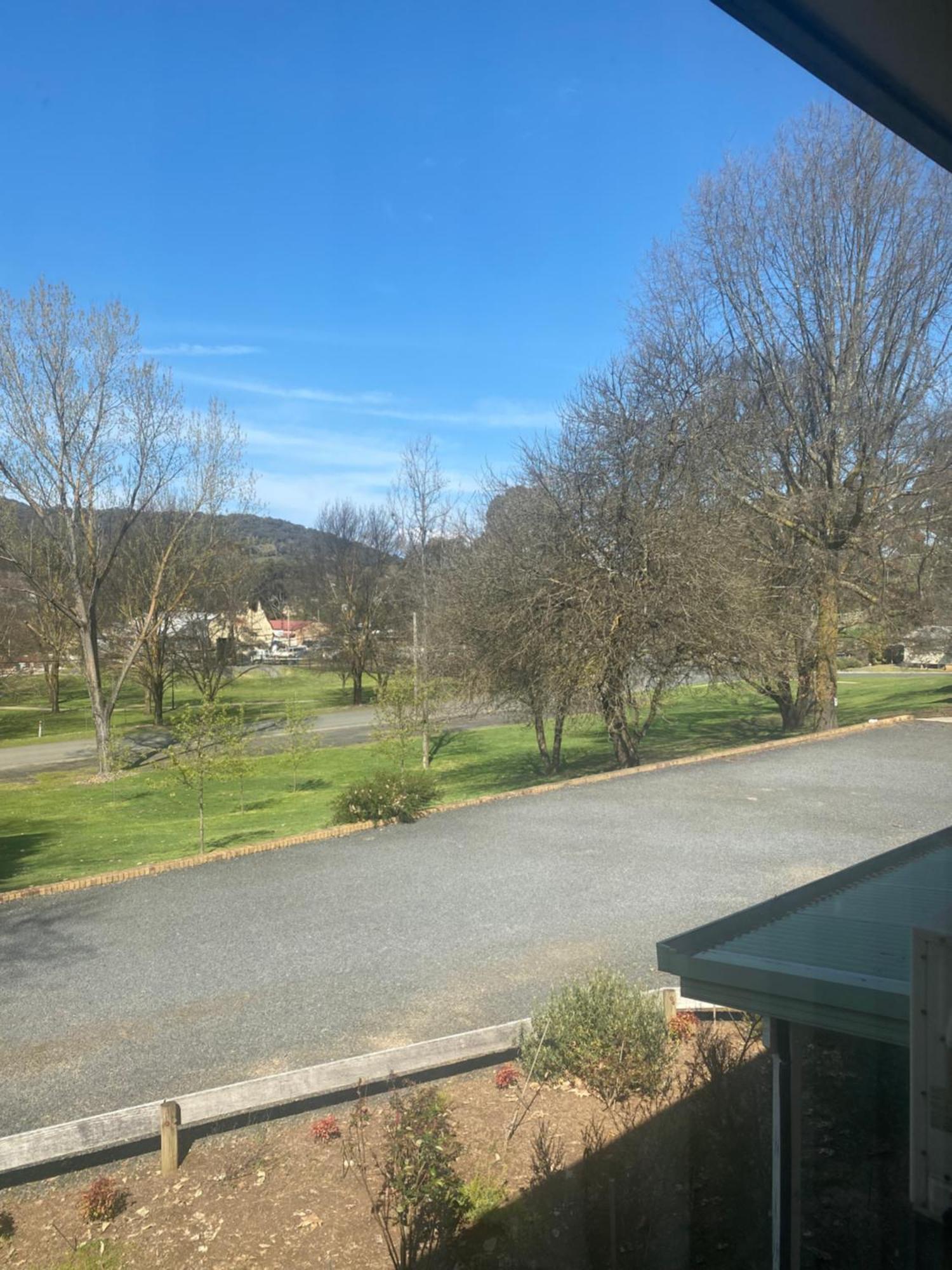 Tumbarumba Motel & Elms Restaurant Luaran gambar